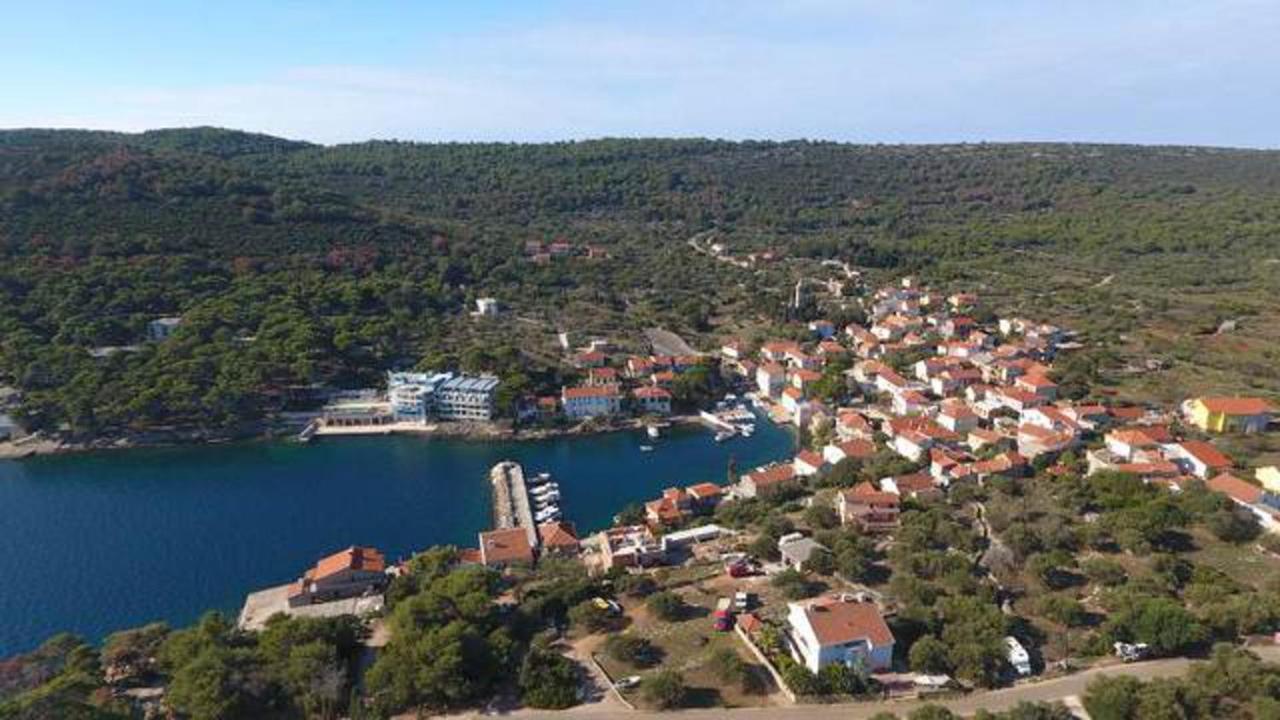 Apartments Irena Божава Экстерьер фото