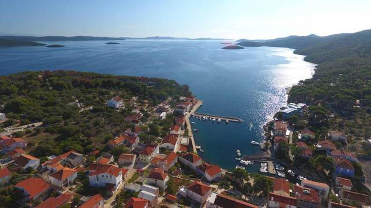Apartments Irena Божава Экстерьер фото