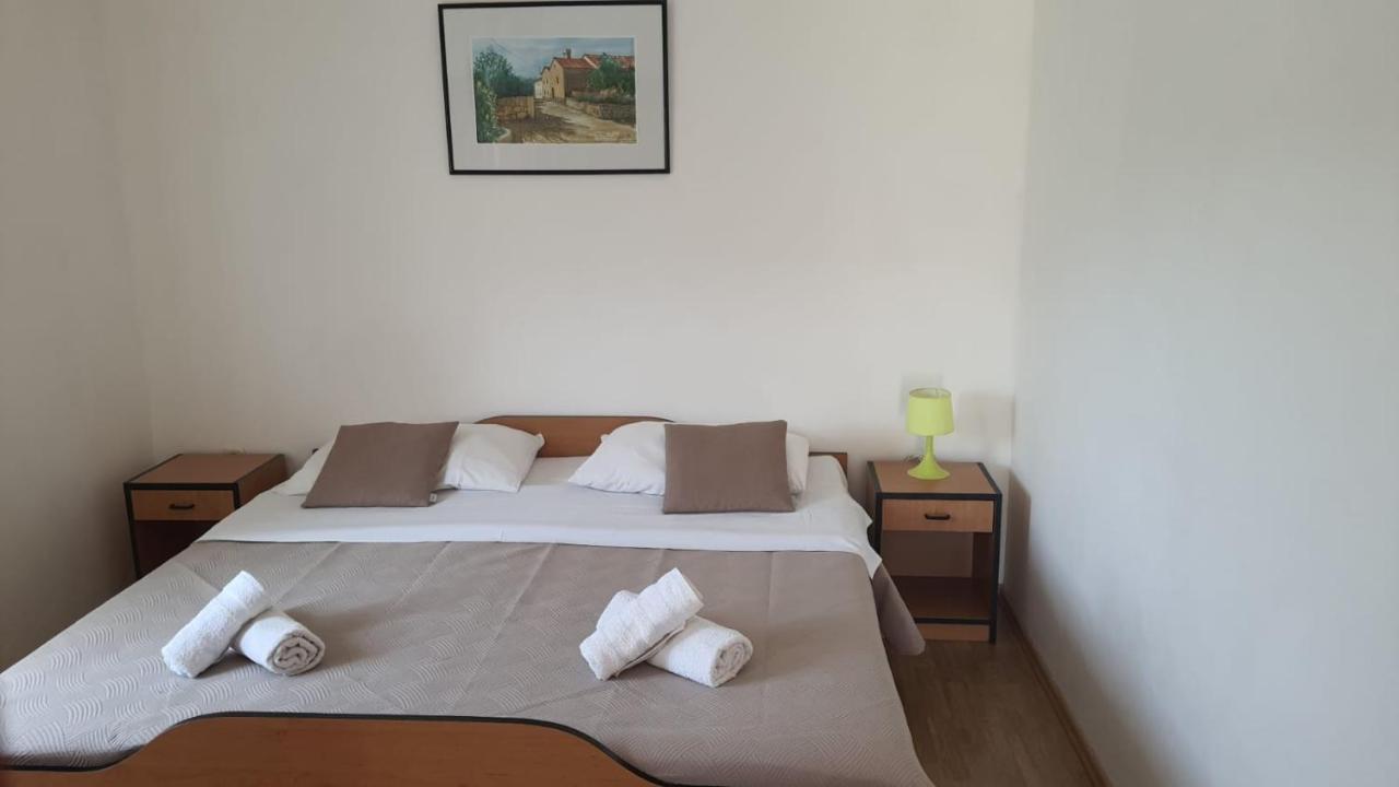 Apartments Irena Божава Экстерьер фото