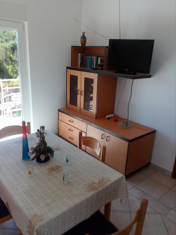 Apartments Irena Божава Экстерьер фото